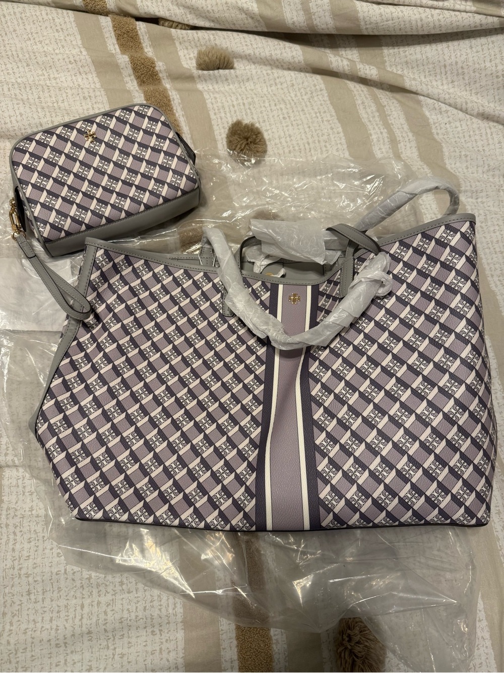 Tory Burch Women’s Grey Patterned Tote Bag with Matching Pouch